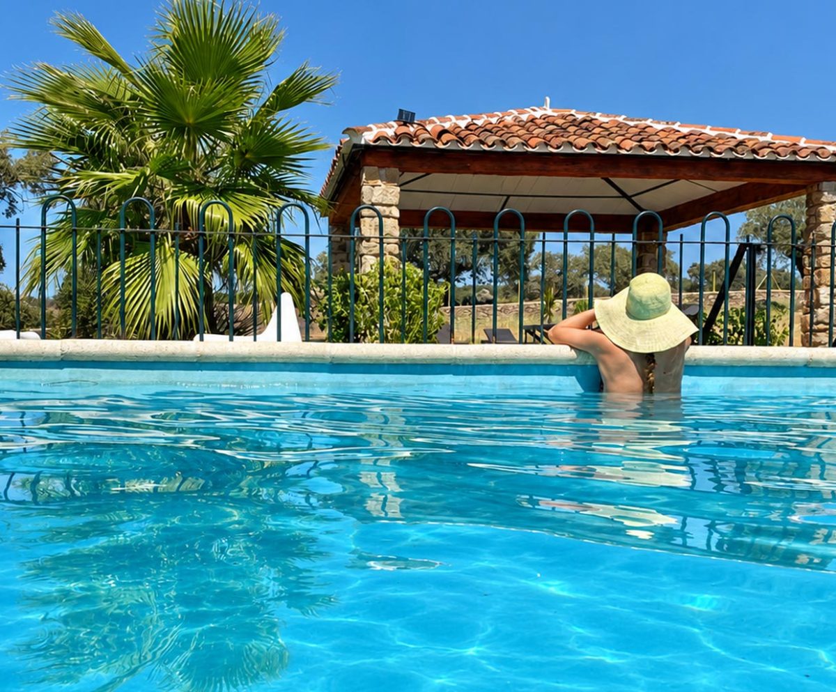 PISCINA
